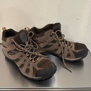 Columbia Men's Redmond™ Mid Waterproof Shoe size 10.5